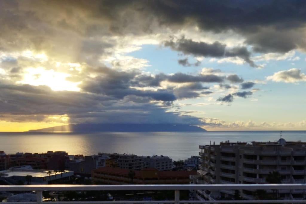 Luxury Apartment With Stunning Ocean View Puerto de Santiago  Εξωτερικό φωτογραφία